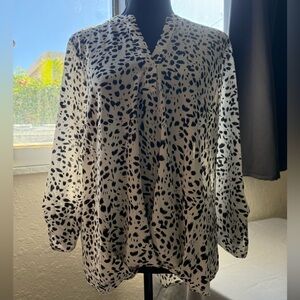 NY Collection Black and White Patterned Blouse